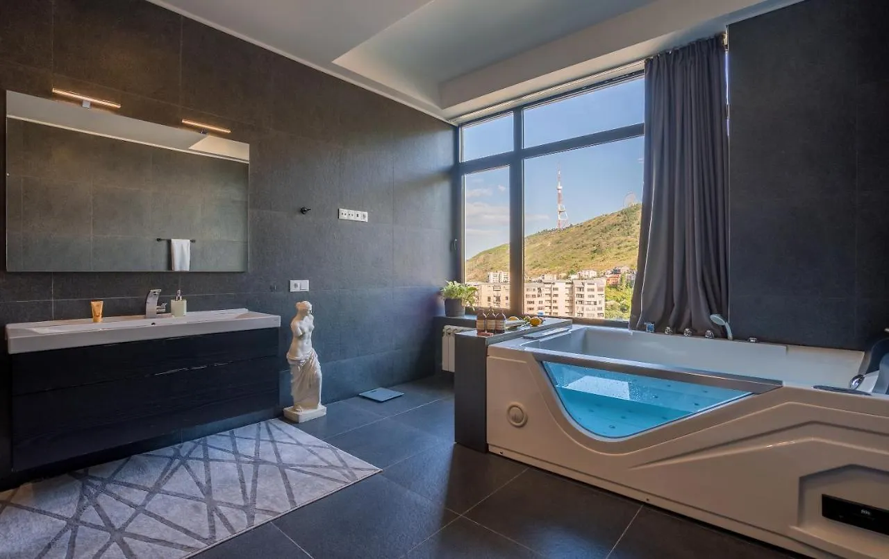 Villa Entire House - Cityscape Retreat: The View Tbilisi