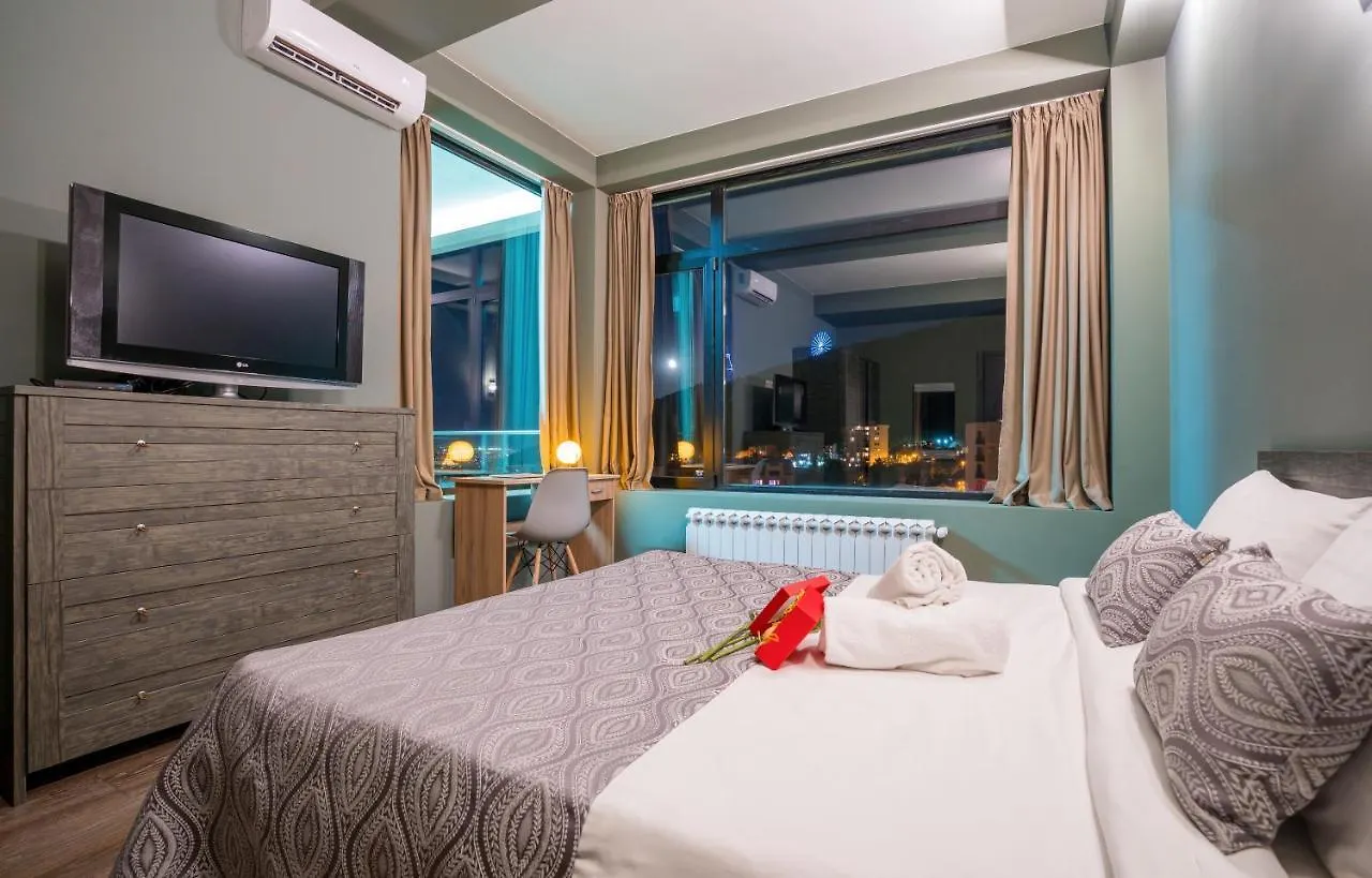Villa Entire House - Cityscape Retreat: The View Tbilisi